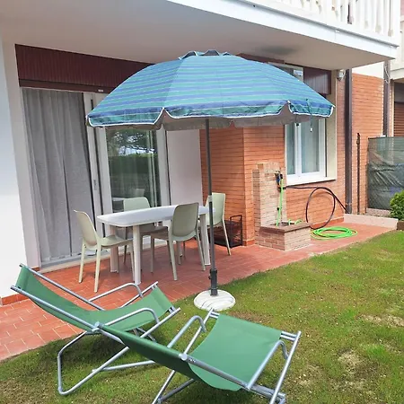 Apartment Beachfront, Modern Flat With Lovely Garden